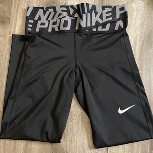 Nike Pro Intertwist Leggings
